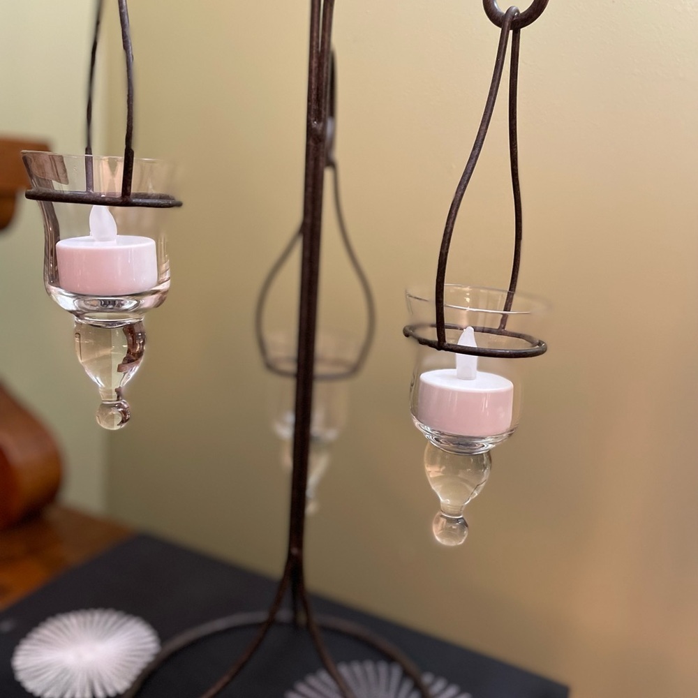 Elegant Black Metal Candle Holder - Picture 2 of 5